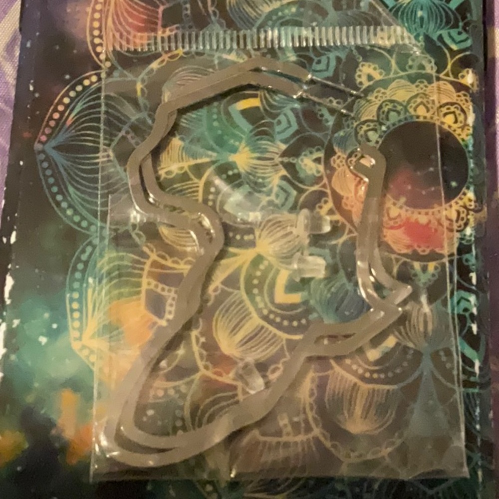 Africa shaped sliver tarnish free earrings